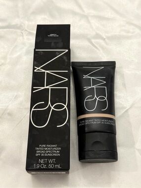 NARS Pure Radiant Tinted Moisturizer SPF 30 Sunscreen LIGHT 0 TERRE NEUVE New